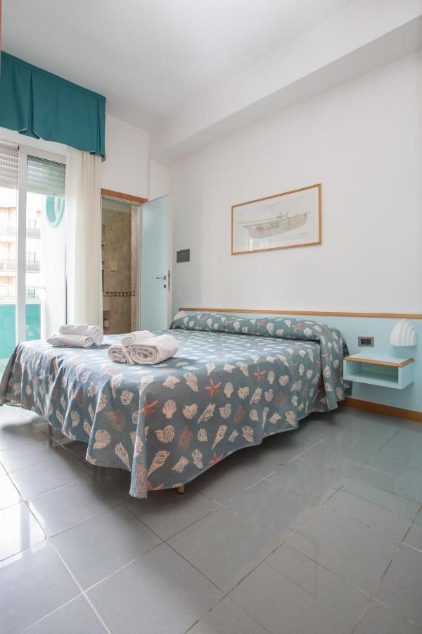 רימיני Hotel Gaby מראה חיצוני תמונה
