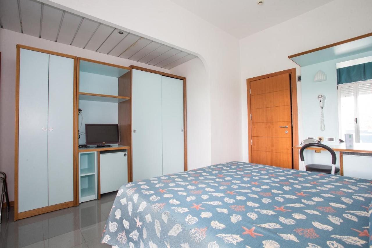 רימיני Hotel Gaby מראה חיצוני תמונה